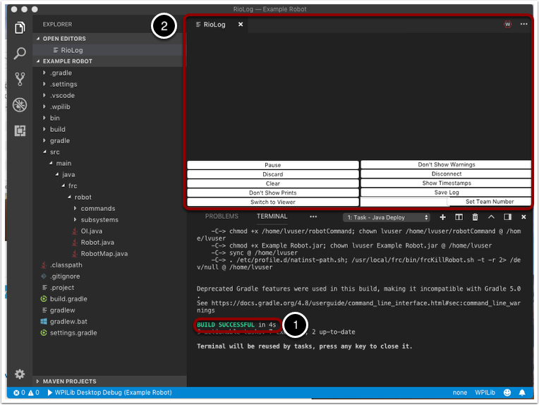 VS Code with BUILD SUCCESSFUL shown in the terminal